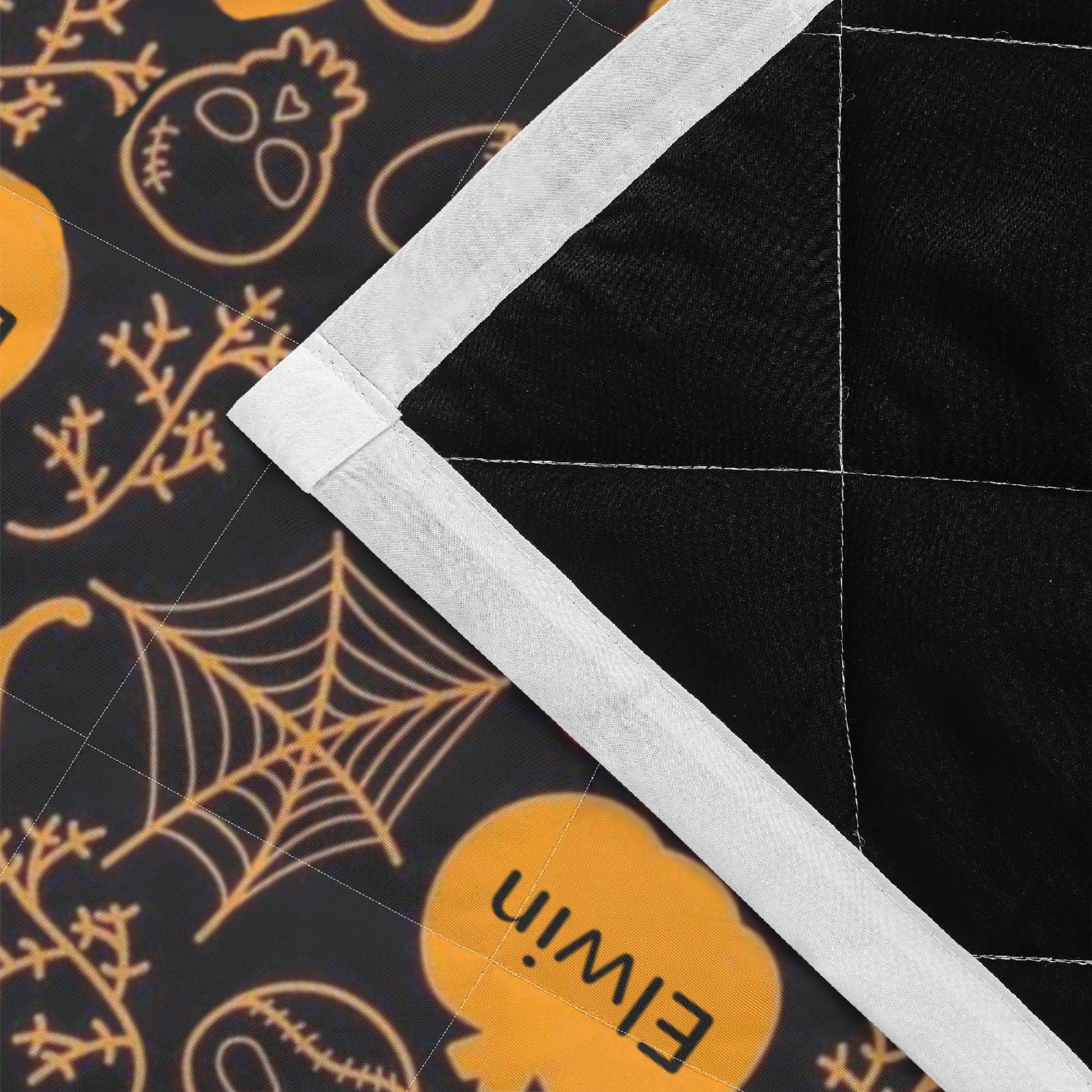 Custom Name Halloween Quilt ā Black Cat & Pumpkin Bedding Set - De Krys
