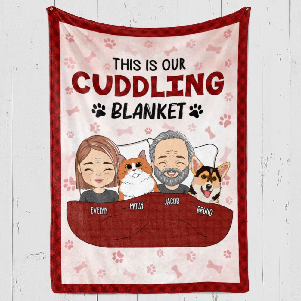 Personalized cuddling blanket with cartoon couple & pets